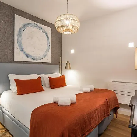 Chic Tailor Made Flat In Chiado Apartman Lisboa