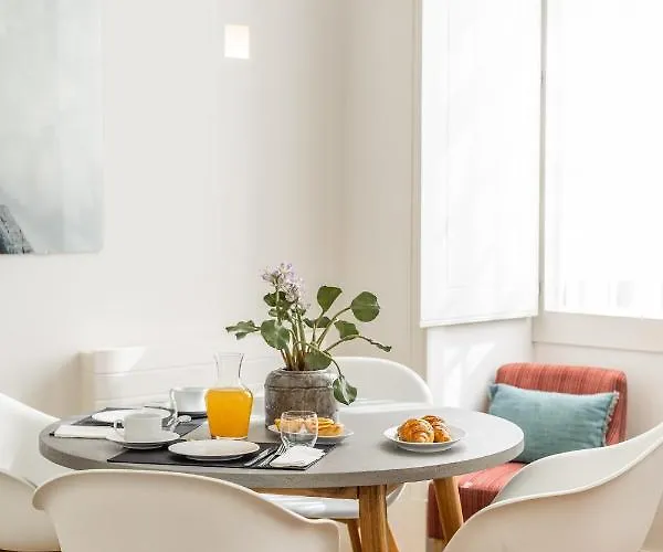 Chic Tailor Made Flat In Chiado Διαμέρισμα Lisboa