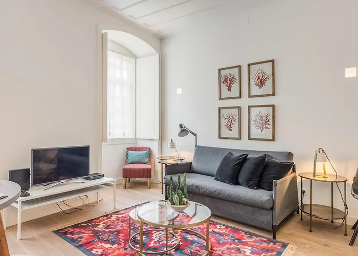 Chic Tailor Made Flat In Chiado
