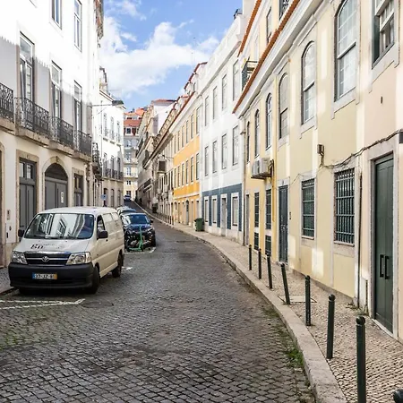 Chic Tailor Made Flat In Chiado * Lisbon